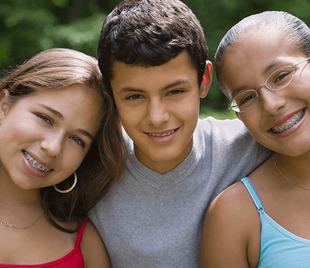 teens with braces or straight teeth